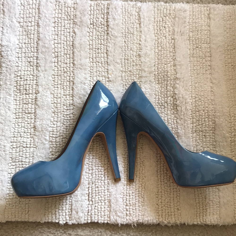 vince camuto patent leather heels